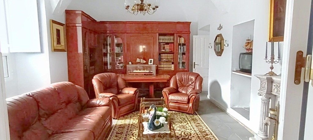 Espectacular Casa Señorial de Estilo Colonial – Una Joya His - foto 64