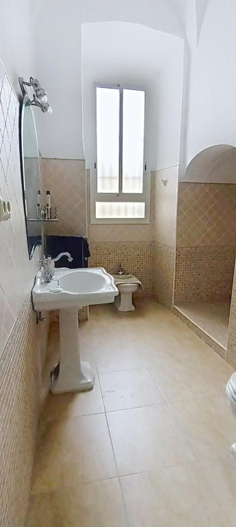 Espectacular Casa Señorial de Estilo Colonial – Una Joya His - foto 35