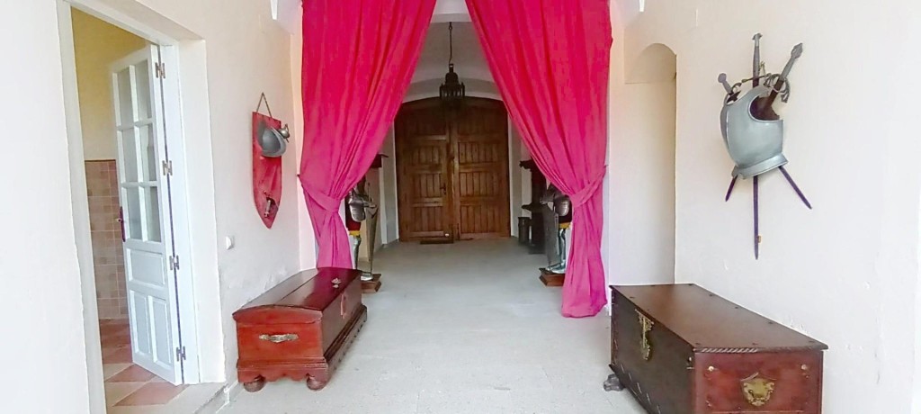 Espectacular Casa Señorial de Estilo Colonial – Una Joya His - foto 33