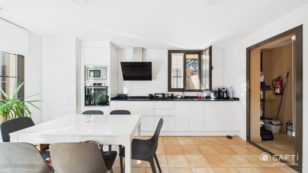 Espectacular casa con piscina privada - Puig de Ros - Calle  - foto 9