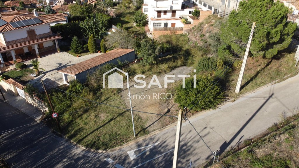 Terreno plano PROYECTO COMPLETO a un paso de Barcelona - foto 4