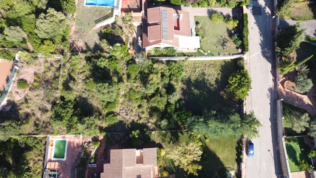Gran Terreno plano listo para construir en Cervelló - foto 14
