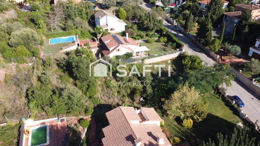 Gran Terreno plano listo para construir en Cervelló - foto 7