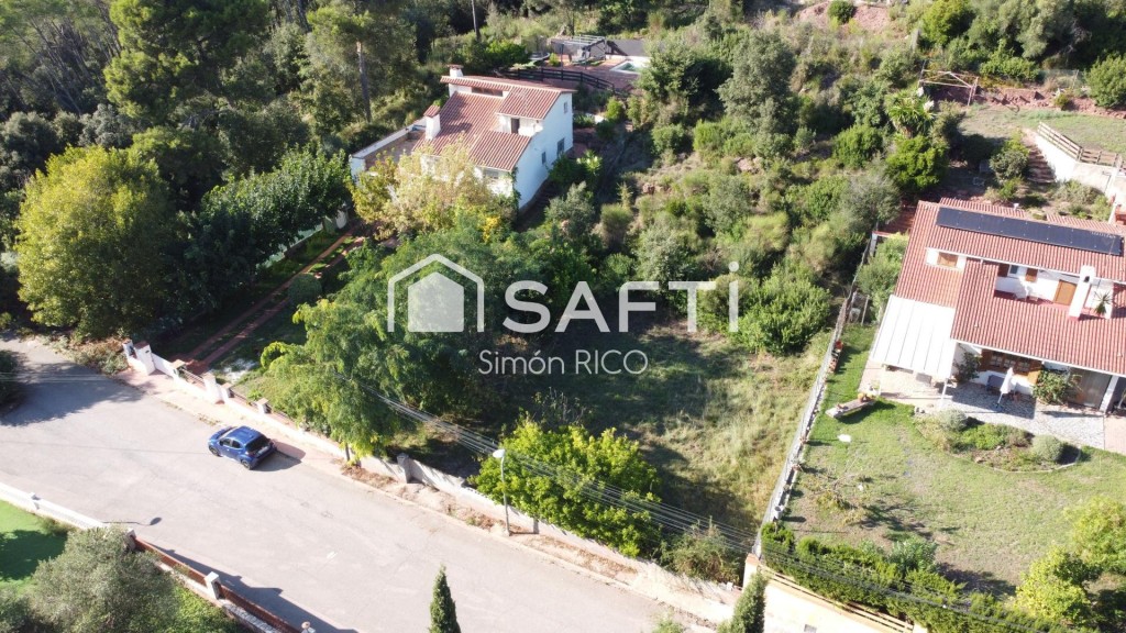 Gran Terreno plano listo para construir en Cervelló - foto 3