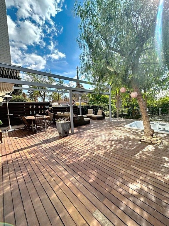 Espectacular Casa con jardín y vista en la Bonanova - foto 4