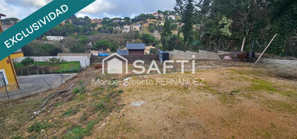 Terreno con vistas a la montaña en Lloret Residencial