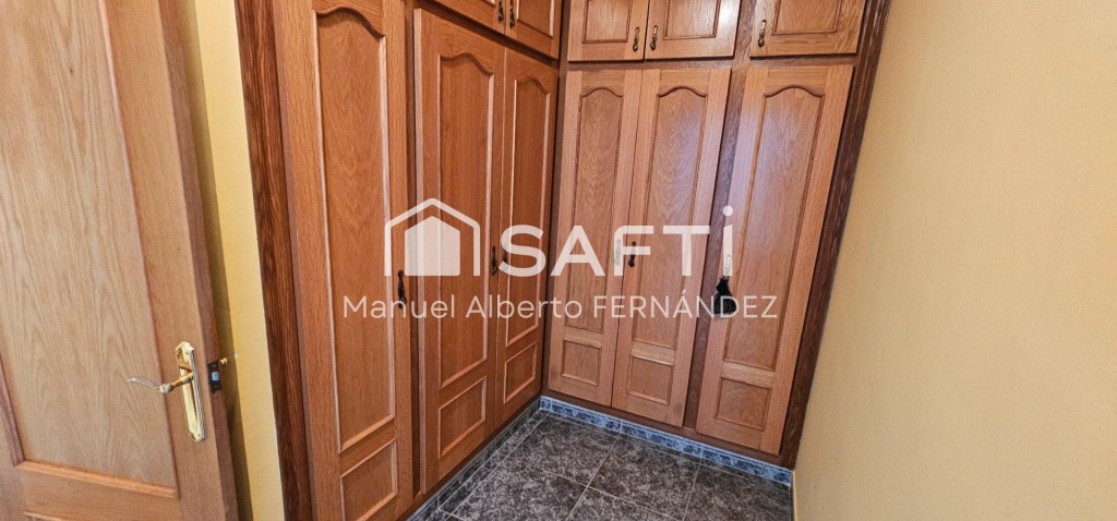 SAFTI España les presenta este magnífico chalet a la venta a - foto 33