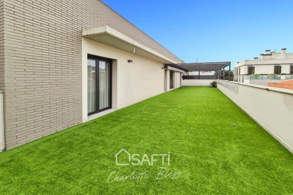 Ático de 133 m² con terraza de 100 m² y parking
