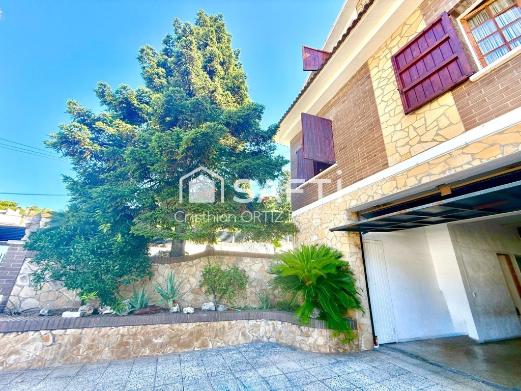 Chalet exclusivo en Tiana con piscina privada. - foto 13