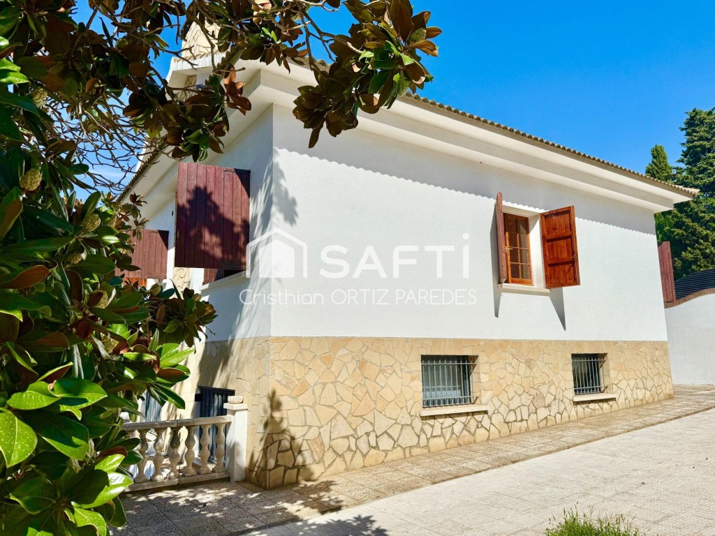 Chalet exclusivo en Tiana con piscina privada. - foto 16