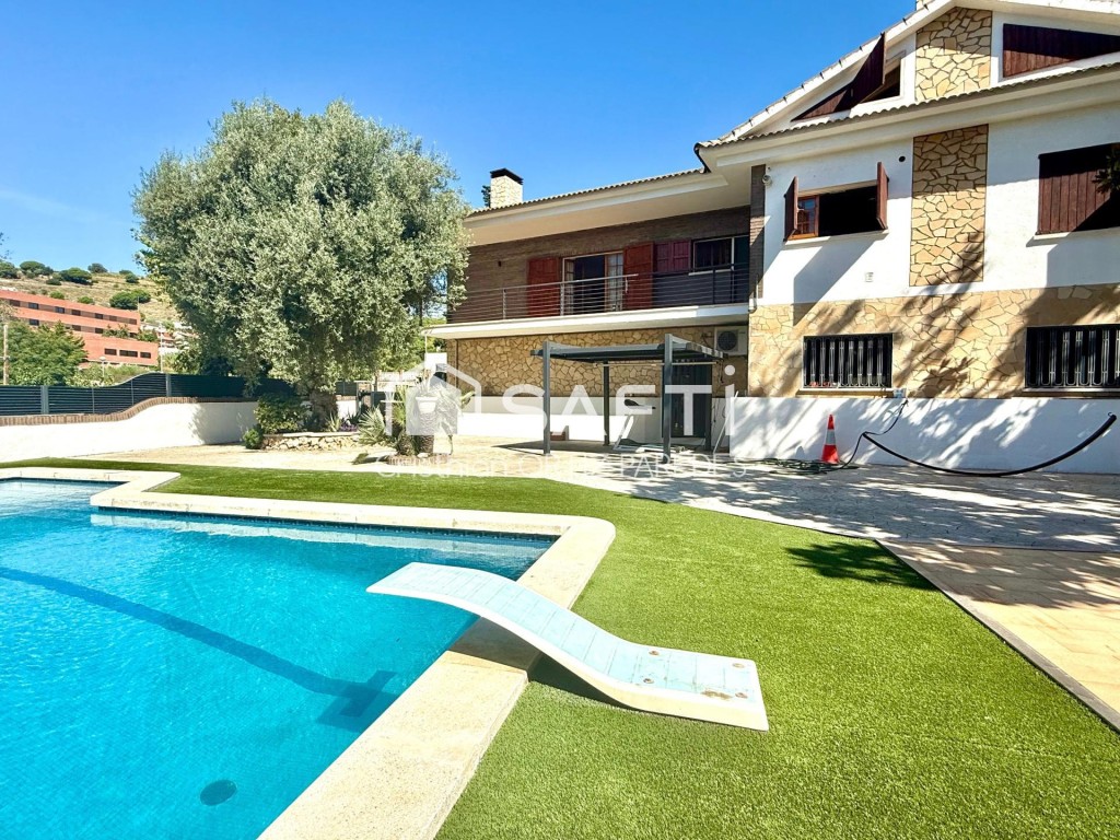 Chalet exclusivo en Tiana con piscina privada. - foto 2