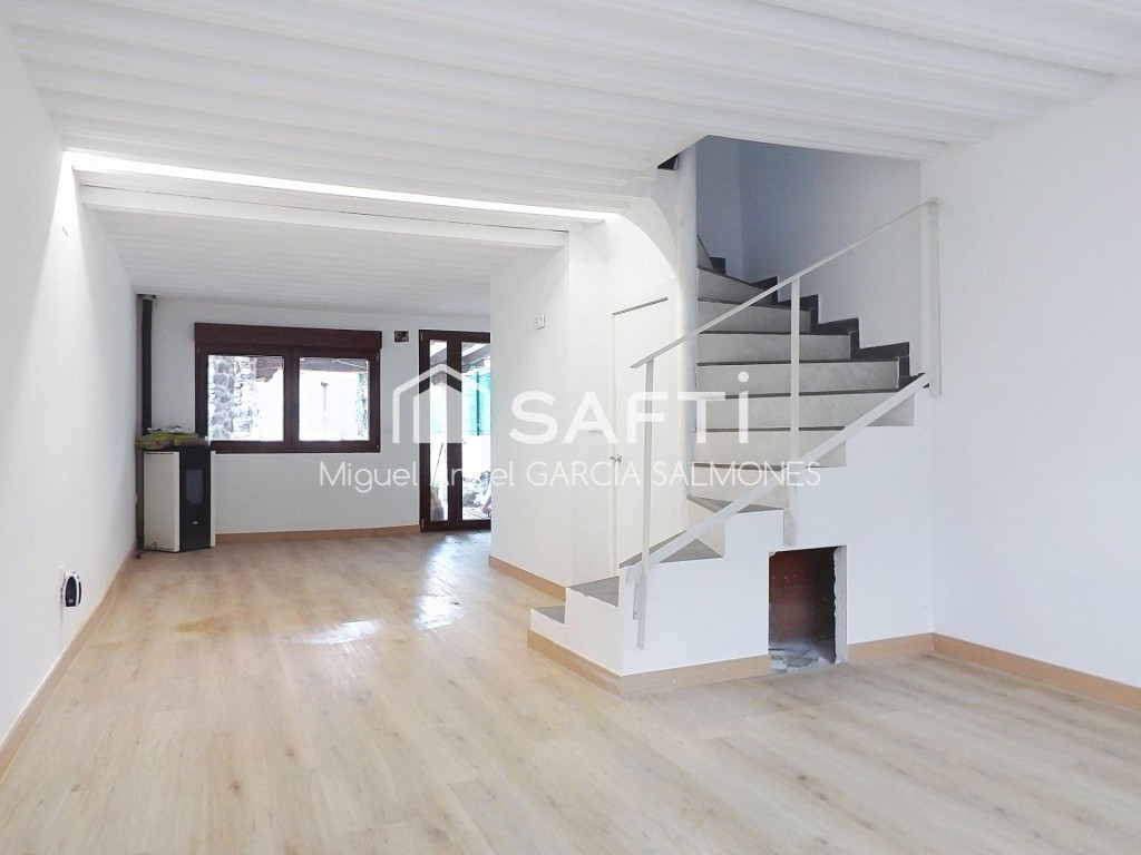 Encantadora Casa Adosada Reformada en el Corazón de Ramales  - foto 2