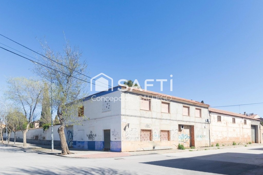 SOLAR O TERRENO URBANO EDIFICABLE.