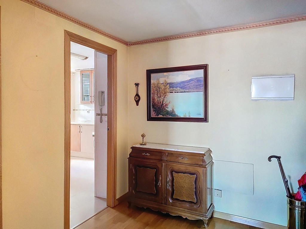 CÓMODO PISO CERCA DEL CENTRO Y OTROS LUGARES DE INTERÉS - foto 30