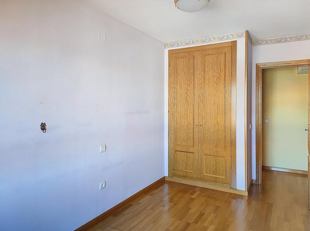 CÓMODO PISO CERCA DEL CENTRO Y OTROS LUGARES DE INTERÉS - foto 21