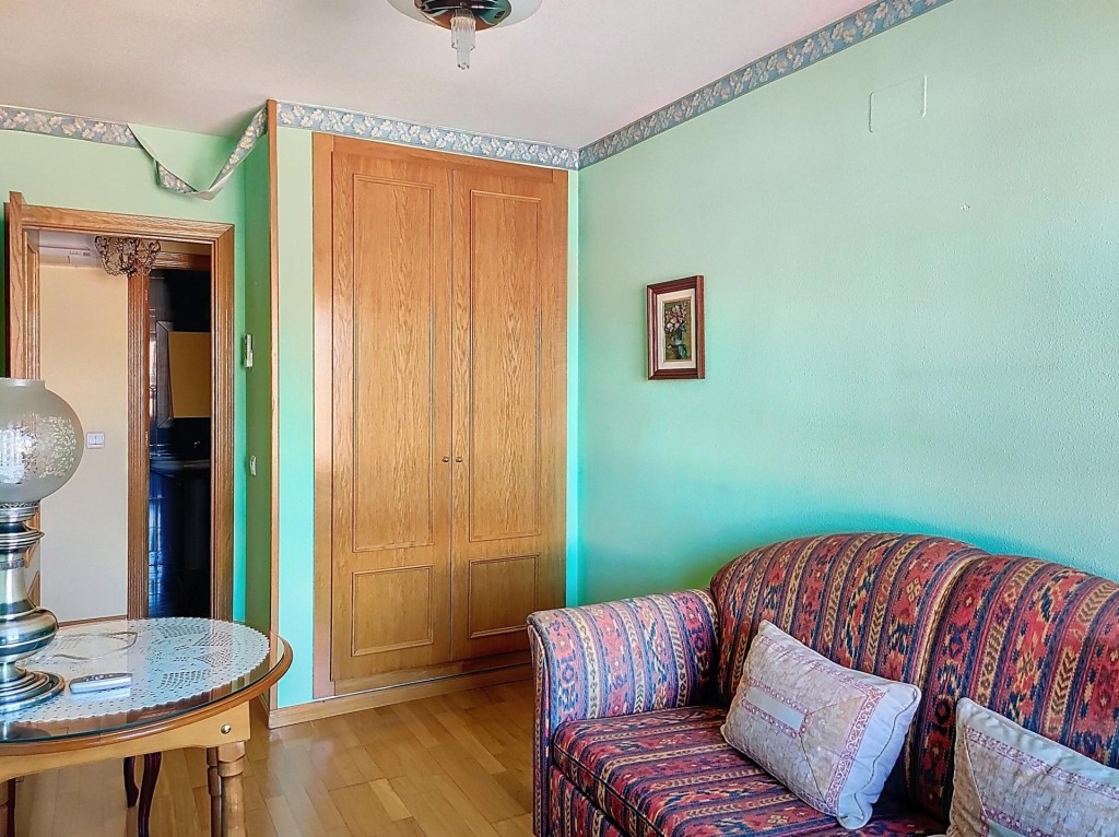 CÓMODO PISO CERCA DEL CENTRO Y OTROS LUGARES DE INTERÉS - foto 25