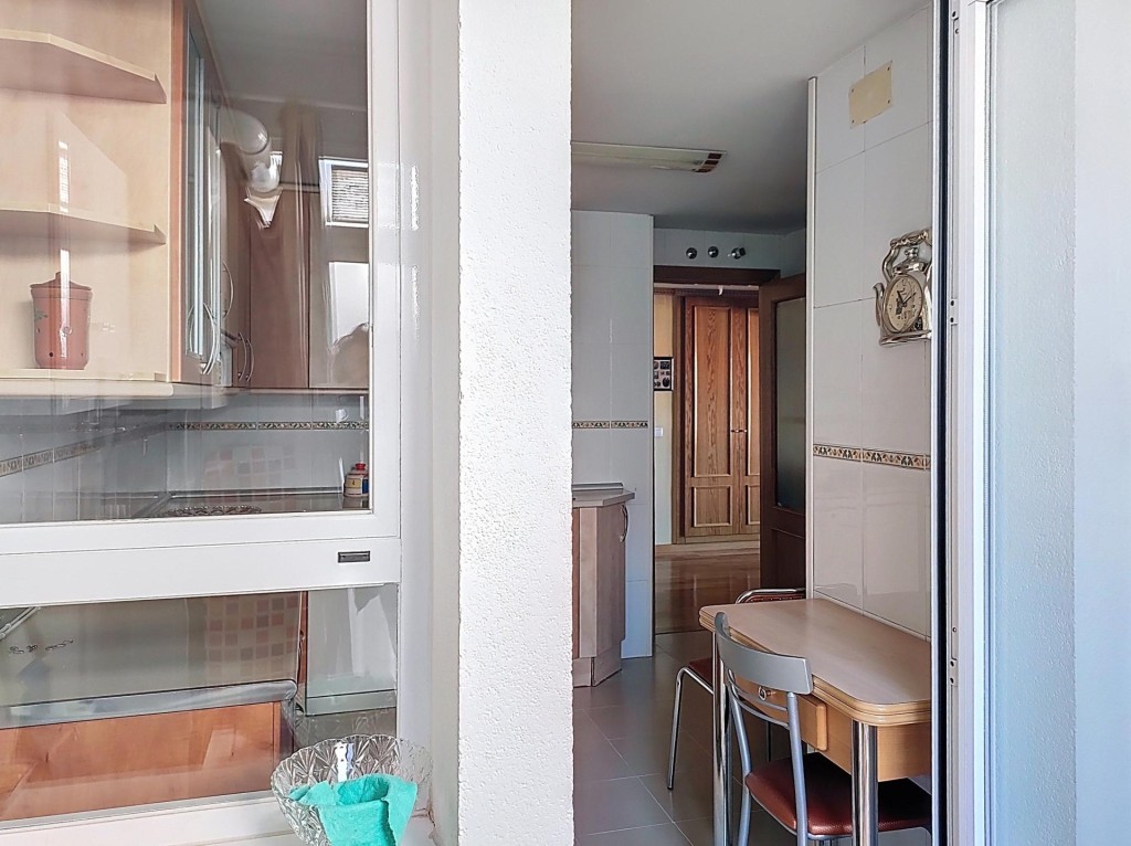 CÓMODO PISO CERCA DEL CENTRO Y OTROS LUGARES DE INTERÉS - foto 7