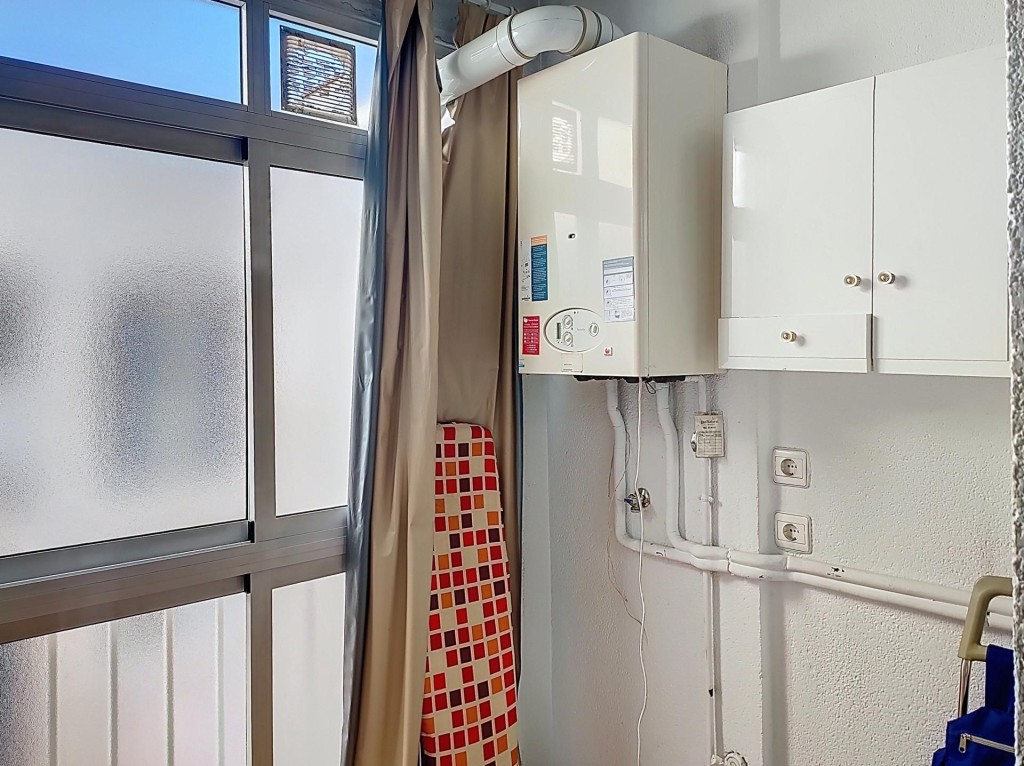 CÓMODO PISO CERCA DEL CENTRO Y OTROS LUGARES DE INTERÉS - foto 8