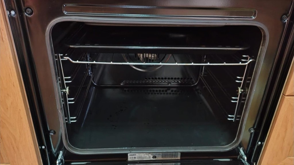 Exclusivo y espectacular piso de 4 habitaciones en una local - foto 100