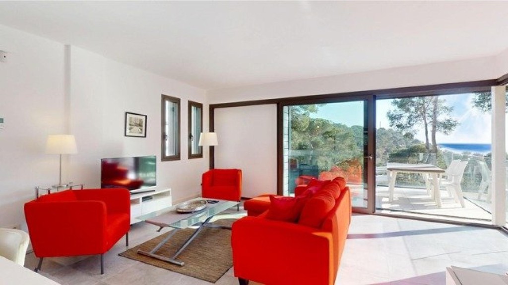 Estupenda casa contemporánia - foto 2