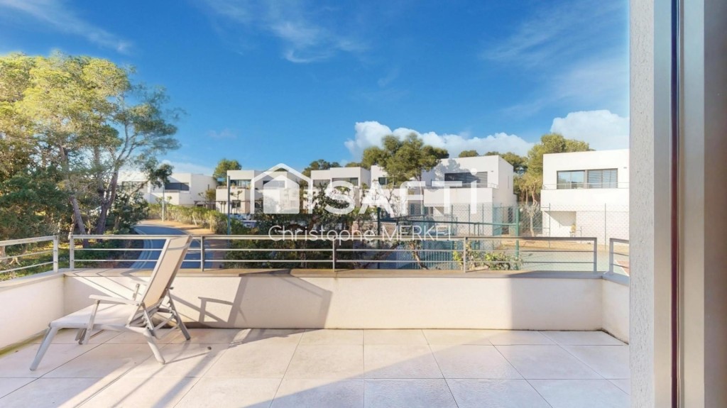 Estupenda casa contemporánia - foto 48