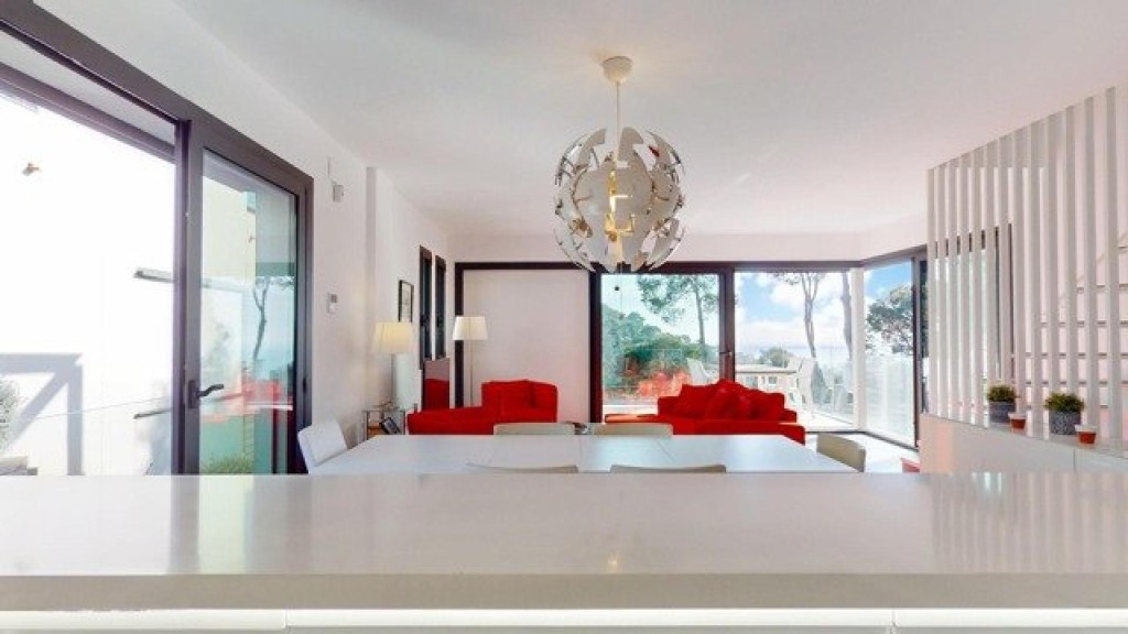 Estupenda casa contemporánia - foto 5