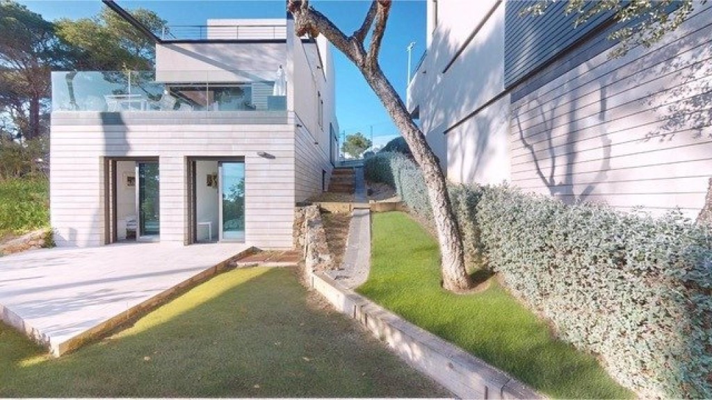 Estupenda casa contemporánia - foto 3