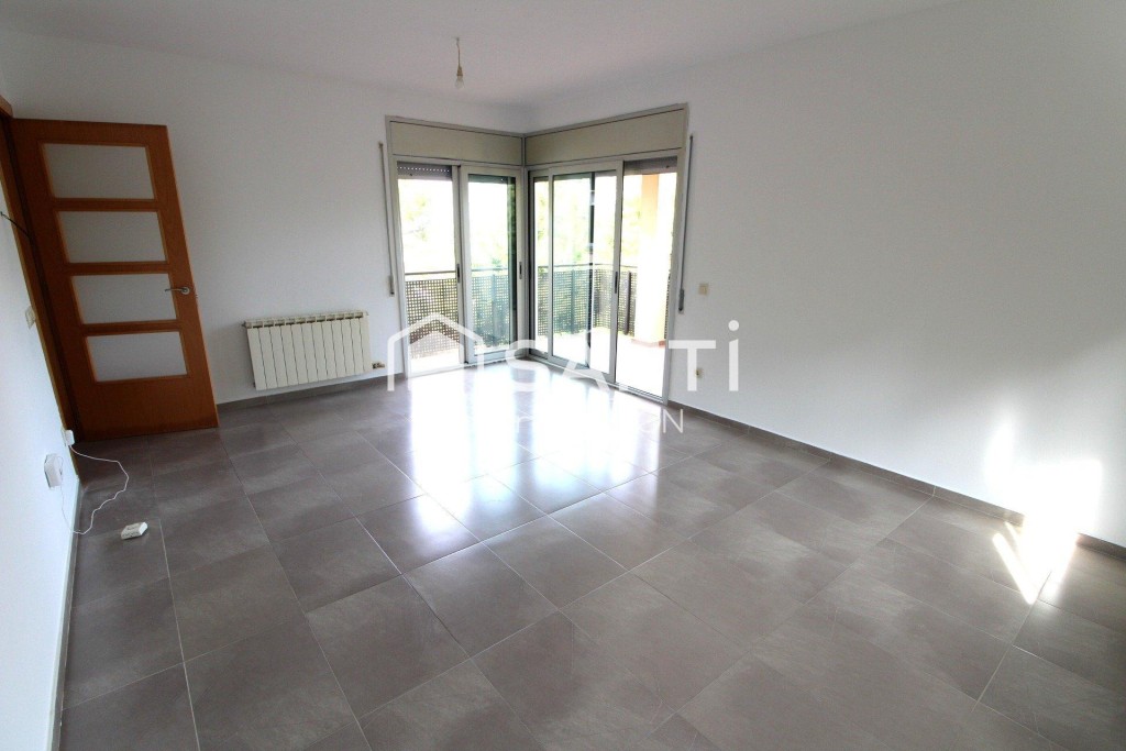 Casa luminosa con vistas a la montaña - foto 7