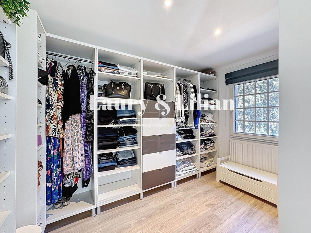 ¡Nuevo! Casa de 4 dormitorios, piscina, garaje, caseta de pi - foto 26