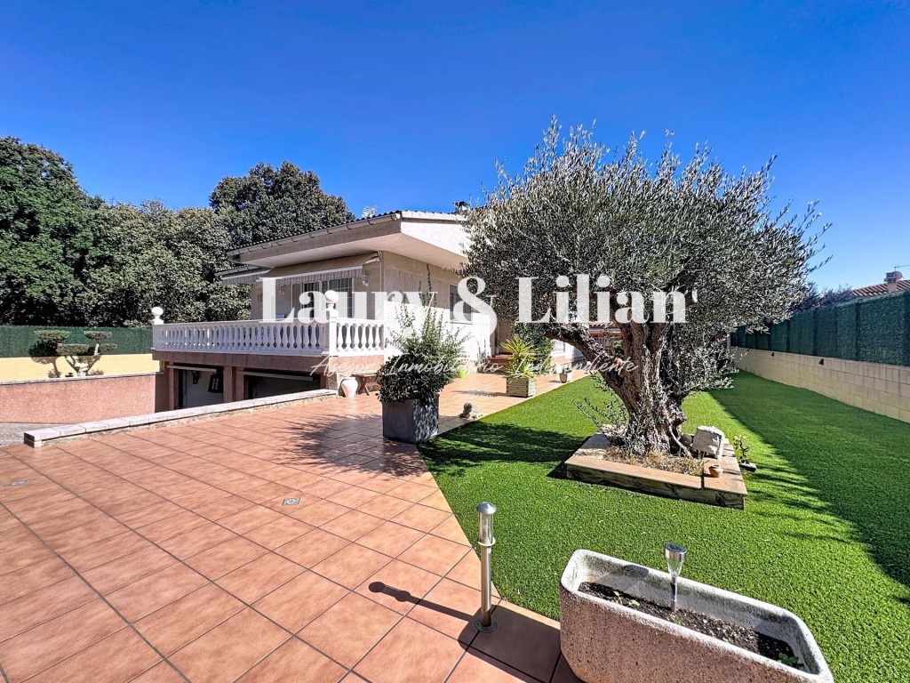 ¡Nuevo! Casa de 4 dormitorios, piscina, garaje, caseta de pi - foto 44