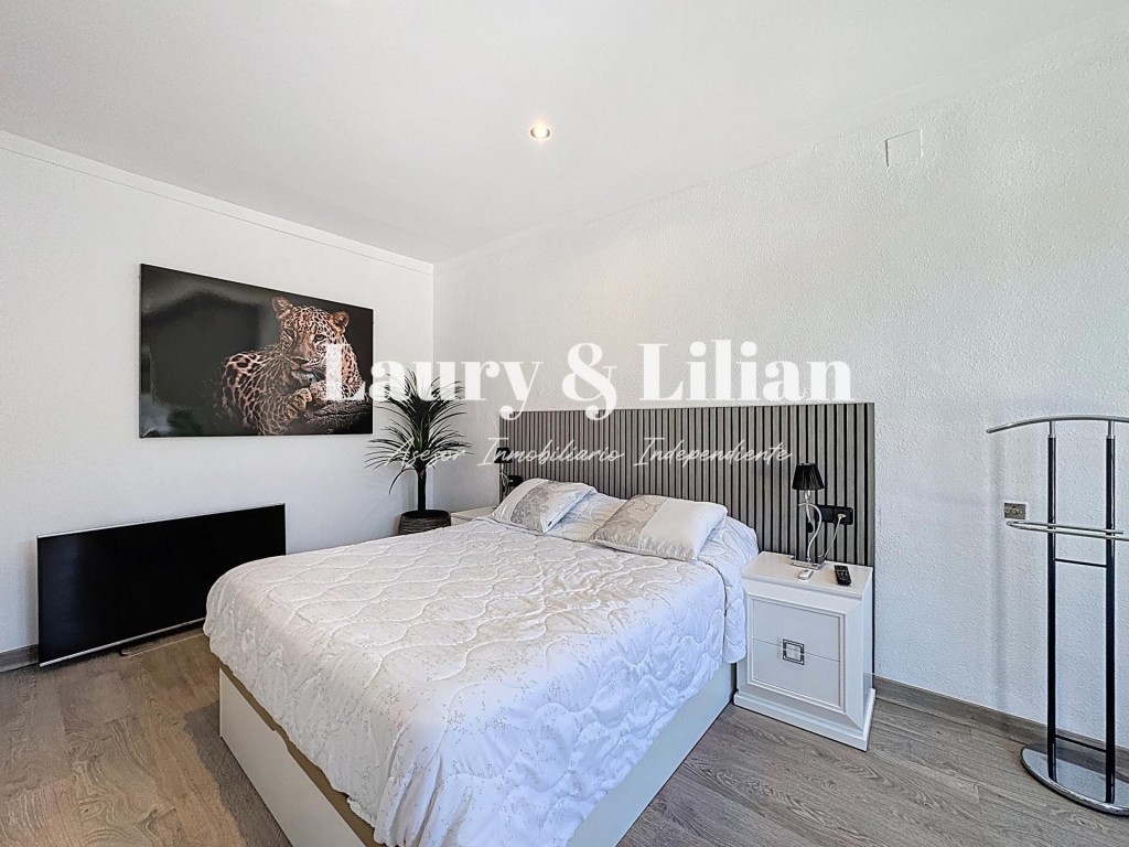 ¡Nuevo! Casa de 4 dormitorios, piscina, garaje, caseta de pi - foto 22