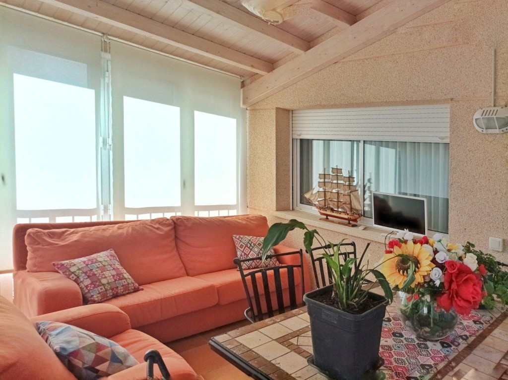 Casa para vivirla con calma, espacio y luz