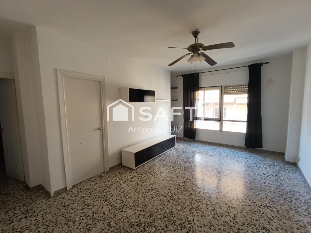 Piso de 105 m², zona Avd. Libertad. SIN COMISIÓN DE COMPRA.