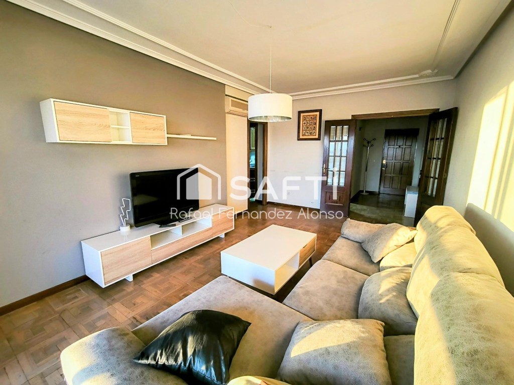 FANTÁSTICO PISO LUMINOSO EN BUEN ESTADO. ZONA PASEO SALAMANC - foto 2