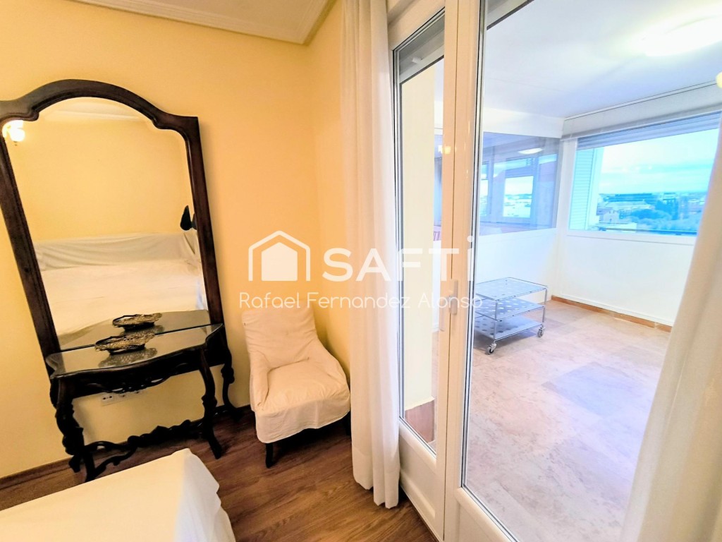 ESPECTACULAR PISO-ATICO CON VISTAS ESPECTACULARES. ZONA PLAZ - foto 23