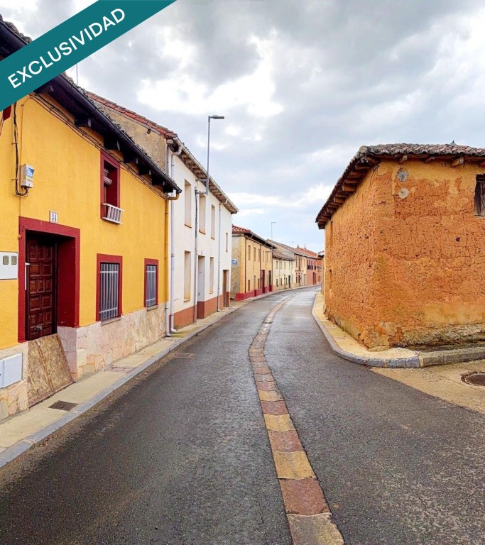 CASA RURAL TRADICIONAL CON PATIO, PORTALÓN Y PAJAR en Relieg - foto 25