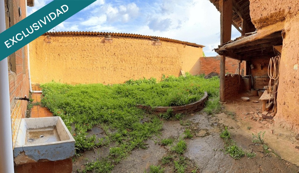 CASA RURAL TRADICIONAL CON PATIO, PORTALÓN Y PAJAR en Relieg - foto 26