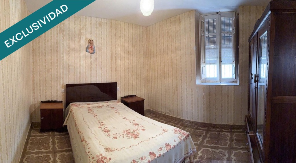 CASA RURAL TRADICIONAL CON PATIO, PORTALÓN Y PAJAR en Relieg - foto 11