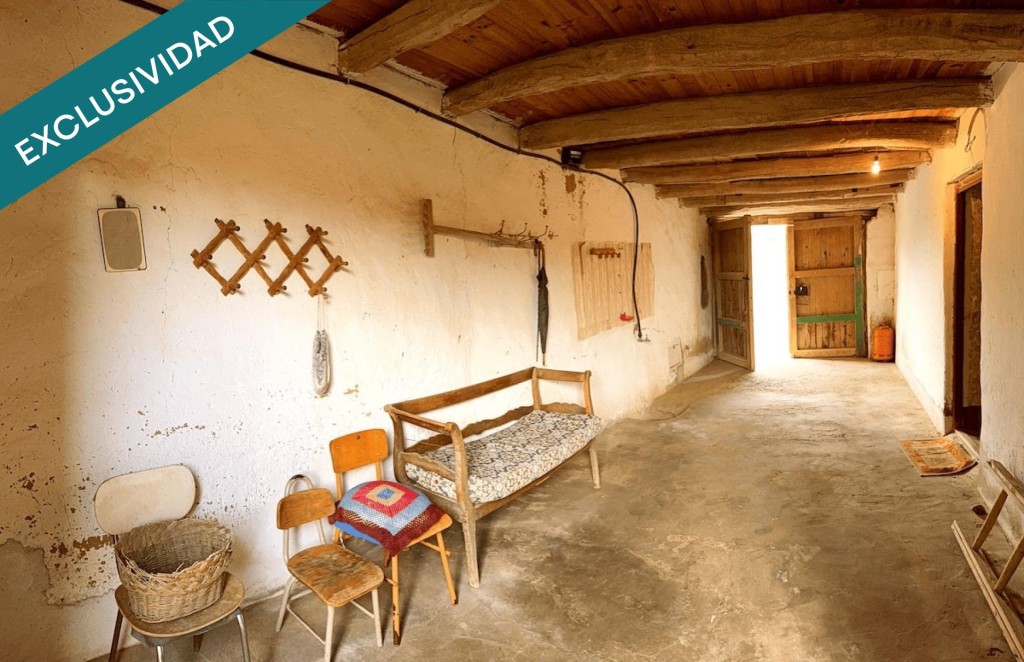 CASA RURAL TRADICIONAL CON PATIO, PORTALÓN Y PAJAR en Relieg - foto 45