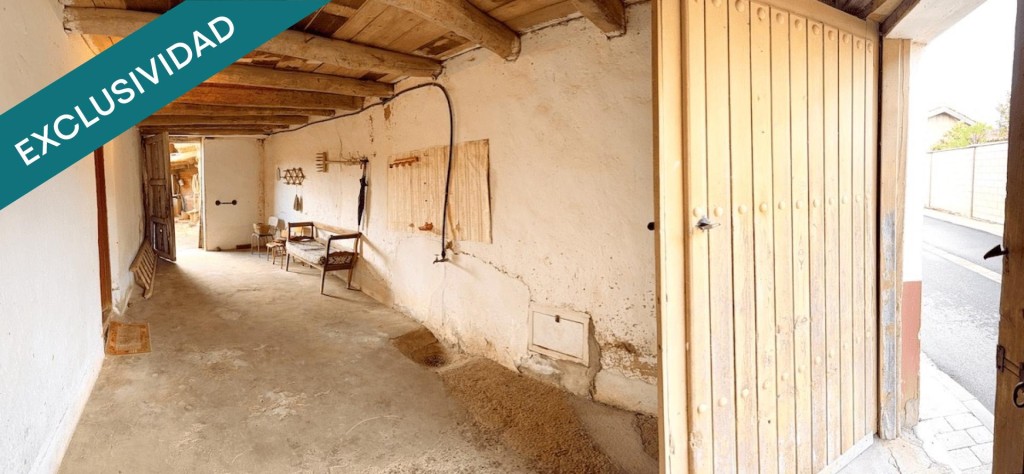 CASA RURAL TRADICIONAL CON PATIO, PORTALÓN Y PAJAR en Relieg - foto 31