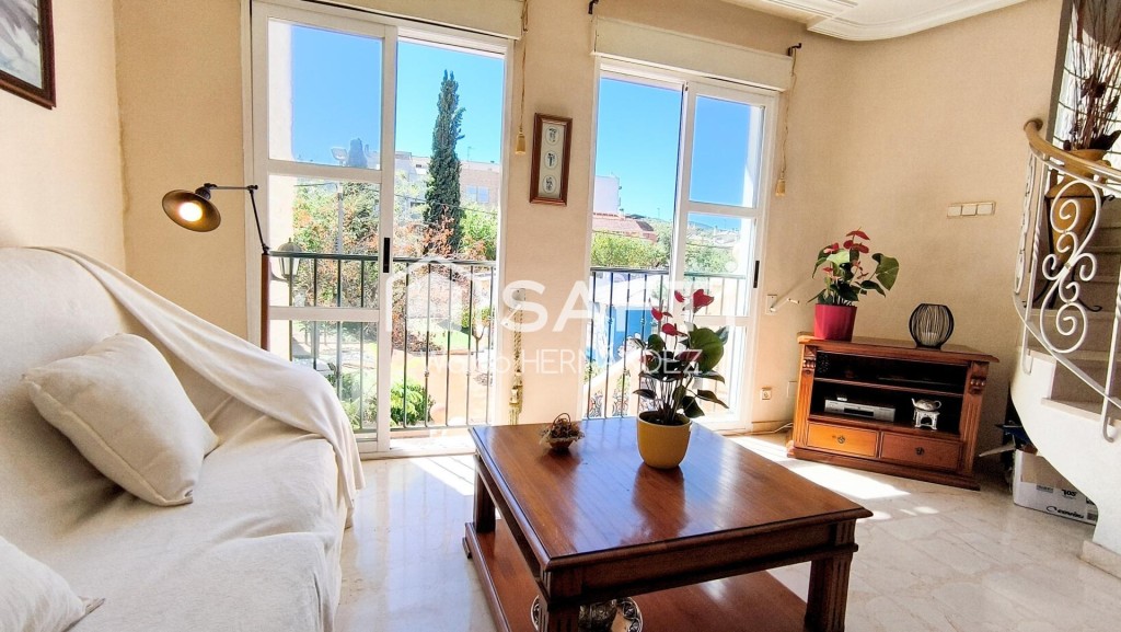 CHALET UNIFAMILIAR CON PISCINA PRIVADA EN LA ALBERCA