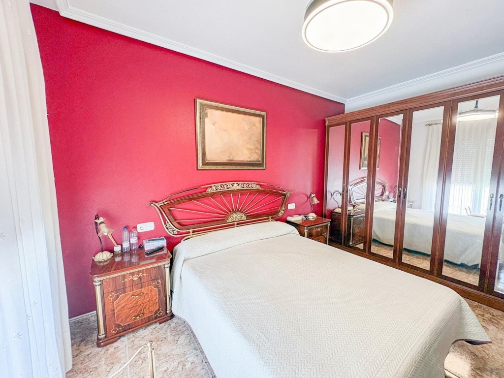 Amplio dúplex con patio, garaje y todas las comodidades. - foto 27