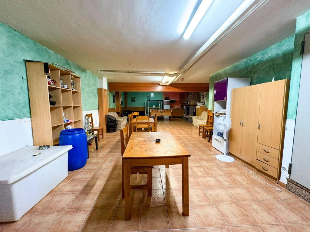 Amplio dúplex con patio, garaje y todas las comodidades. - foto 31