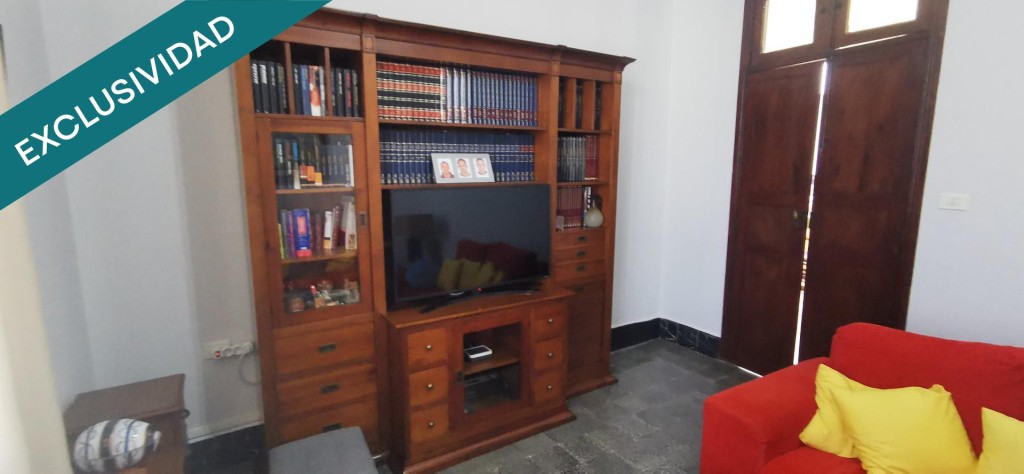 ENCANTADORA  Y AMPLIA CASA EN PLENO CENTRO DE TEROR - foto 26