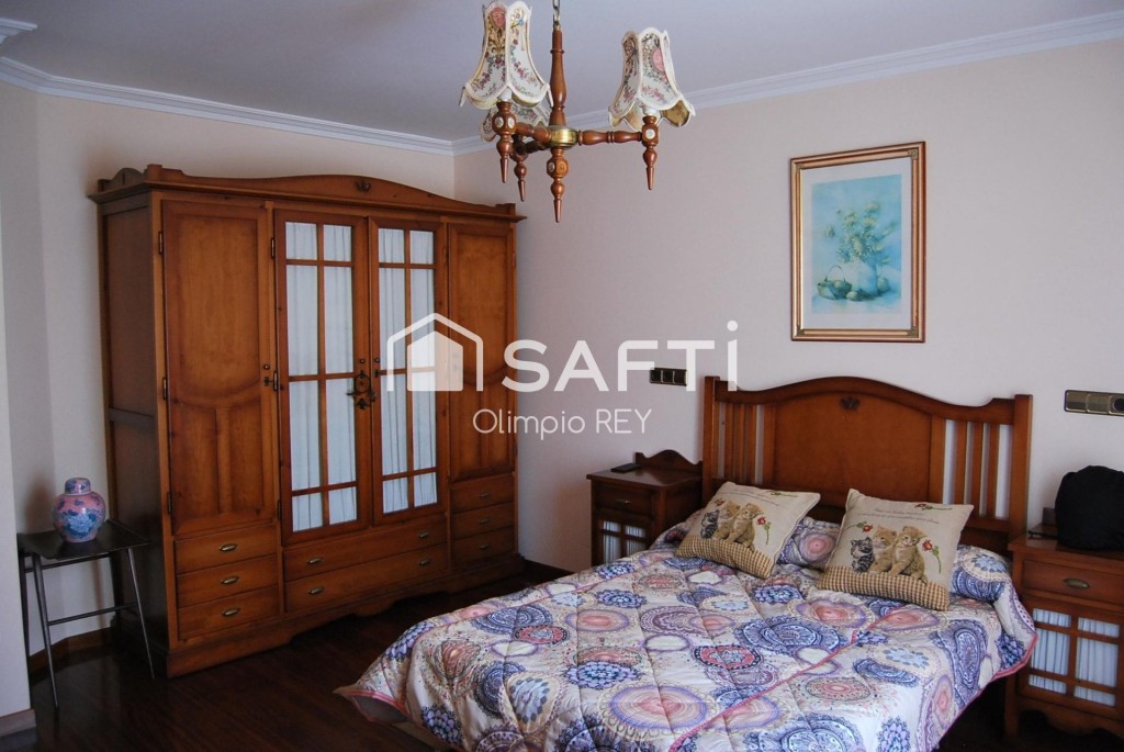 Exclusivo Chalet de 512 m²,  a 5 Minutos del Centro - foto 10