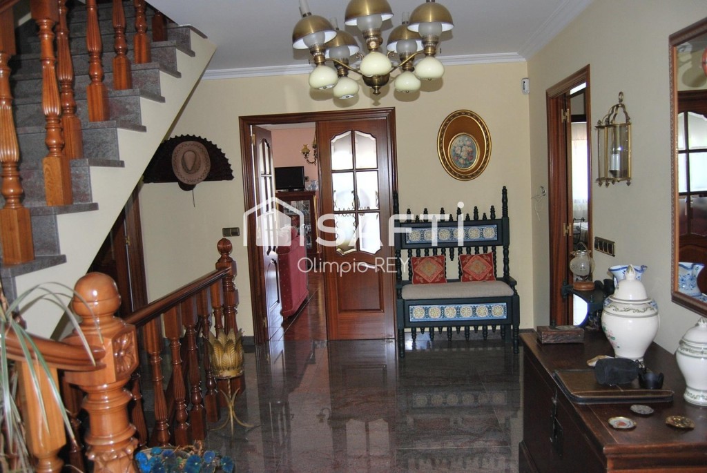 Exclusivo Chalet de 512 m²,  a 5 Minutos del Centro