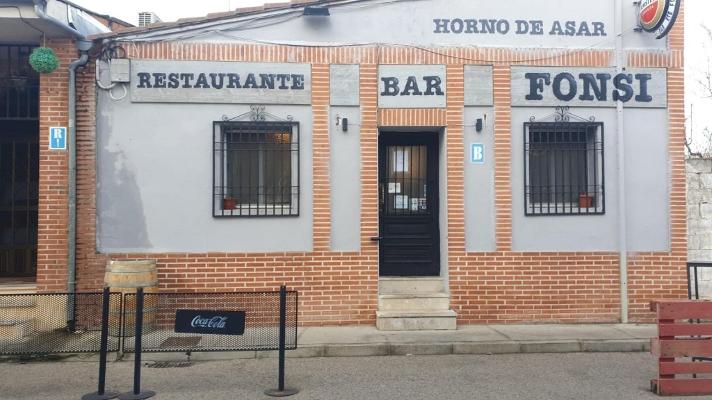 VENTA DE RESTAURANTE EN CUELLAR ACTUALMENTE EN FUNCIONAMIENTO