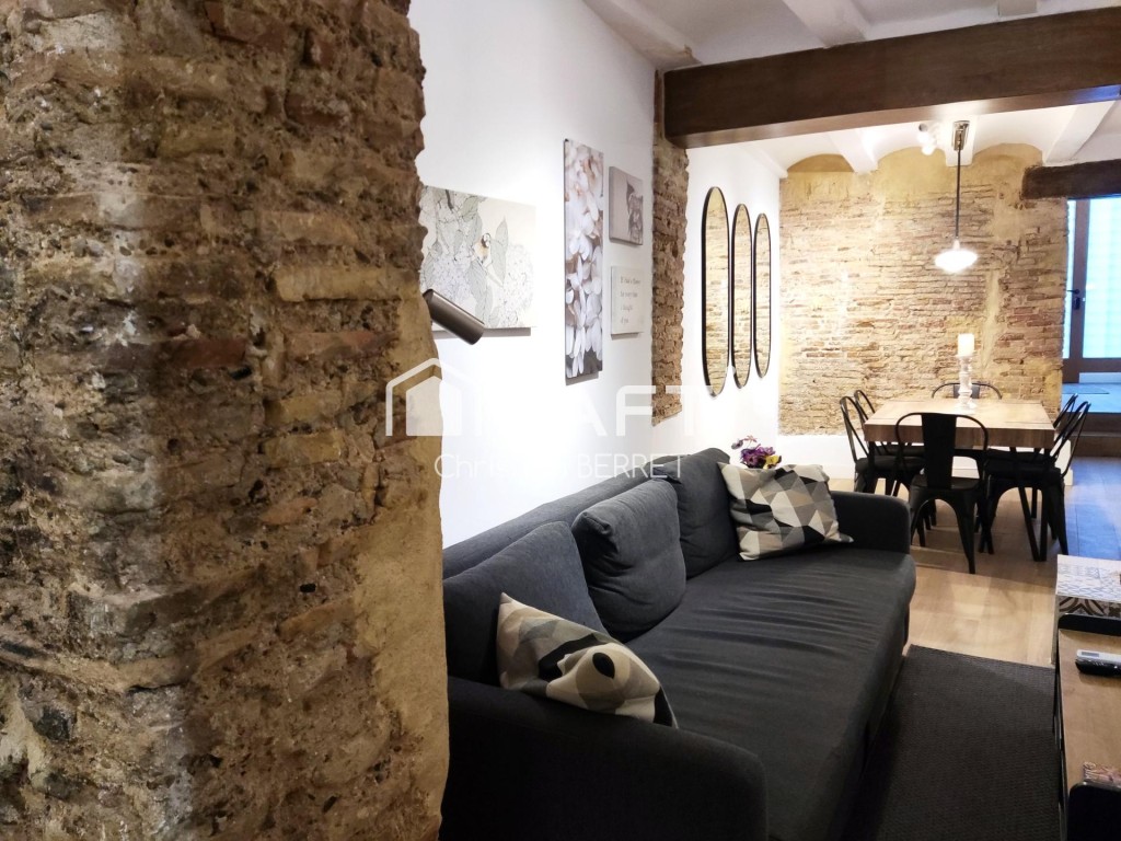 ENCANTADOR DÚPLEX REFORMADO EN PLENO CENTRO - foto 34