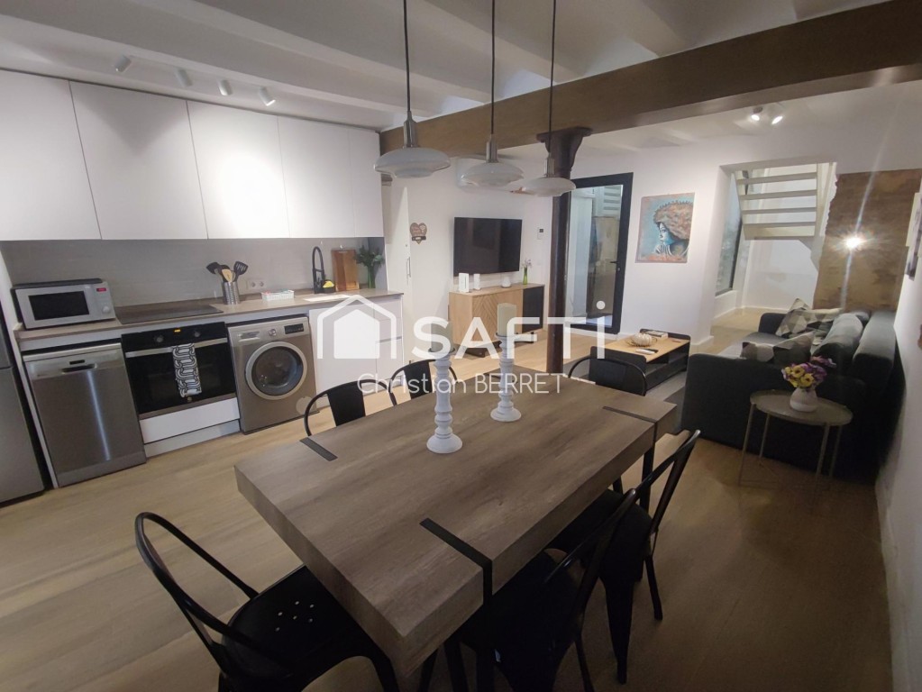 ENCANTADOR DÚPLEX REFORMADO EN PLENO CENTRO