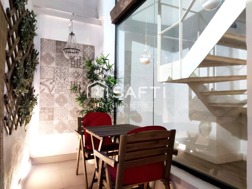 ENCANTADOR DÚPLEX REFORMADO EN PLENO CENTRO - foto 10